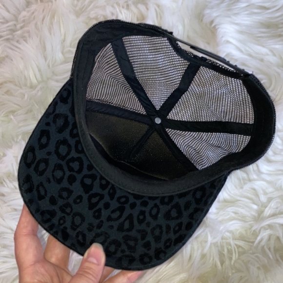 VANS Black Leopard Turquoise Snapback Trucker Hat - Picture 10 of 11